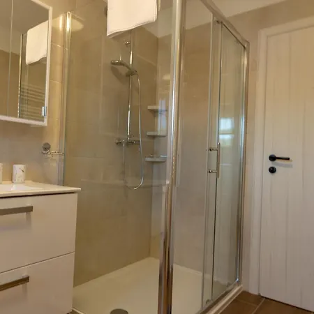 2 Minutes From The Beach! Sunshine Apartamento